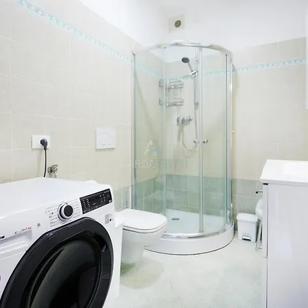 דירה Sunshine - 350m Dal Con Piscina דסנזאנו דל גארדה